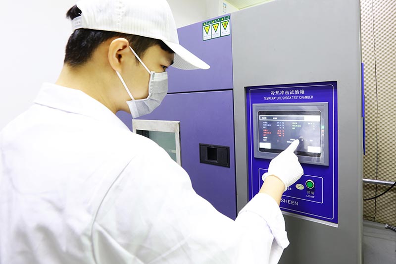 如何對導熱絕緣片進行壽命測試