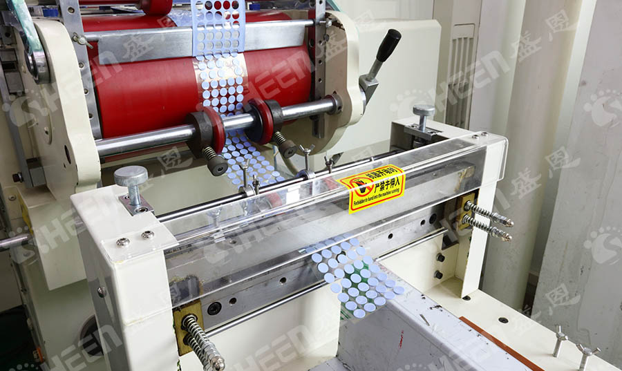 導熱硅膠片.jpg 導熱硅膠片.jpg