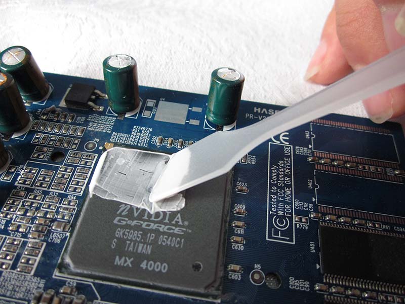 導熱膠涂抹方法